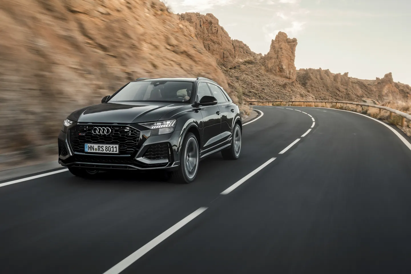 Audi RS Q8 Full Black