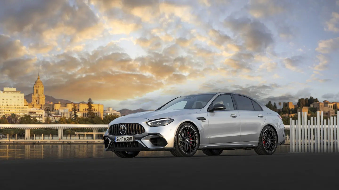Mercedes-AMG C 63 S E Performance